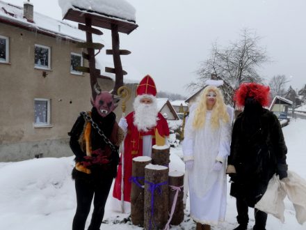 Mikulášská nadílka ve školce a ve škole