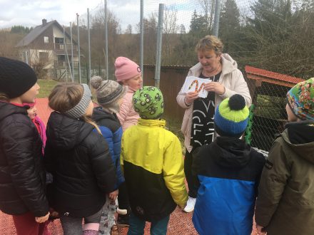 Kroužek angličtiny na školním hřišti